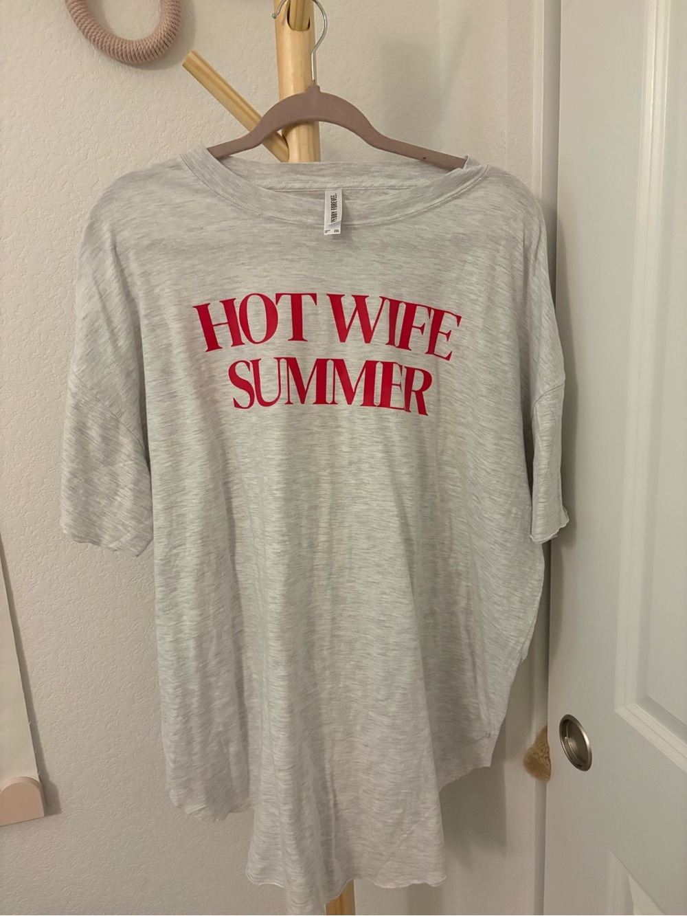 Gray 'Hot Wife Summer' Graphic Tee - Pebby Forevee